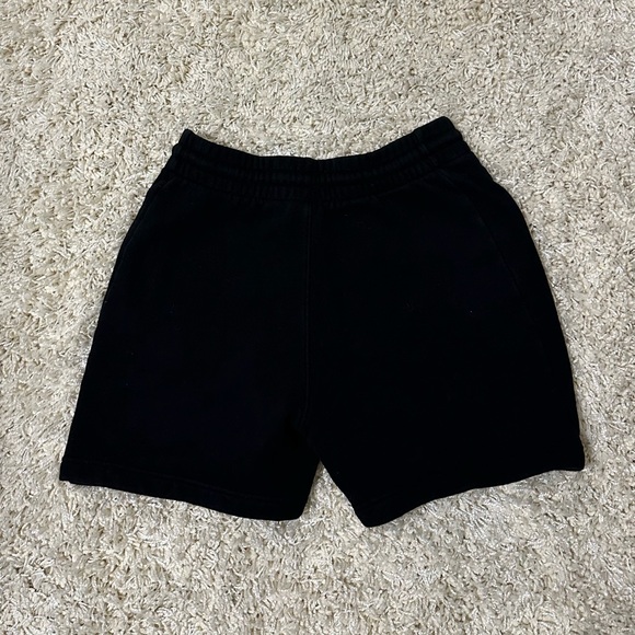 TNA ‘cozy’ shorts - Picture 2 of 2